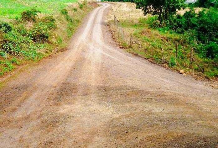 Manutenção das Estradas do interior de Iomerê