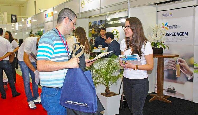 Estande de Balneário Camboriú na Feira de Turismo BNT Mercosul