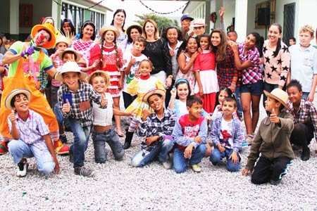 Palhaço Tijuquinha na Festa Julina do Serviço de Convivência de Tijucas