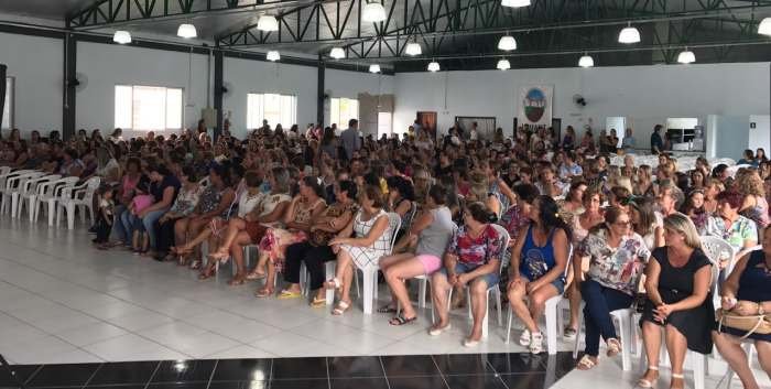 600 mulheres na festa dos 20 anos da Proast e o Dia Internacional da Mulher