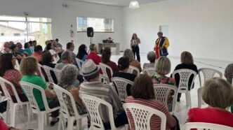 Alegria para Tereceira Idade e Clubes de Mães em Arroio do Silva Teatro Circo Biriba